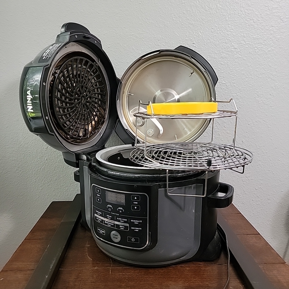 Ninja Foodi Pressure Cooker with Accessories